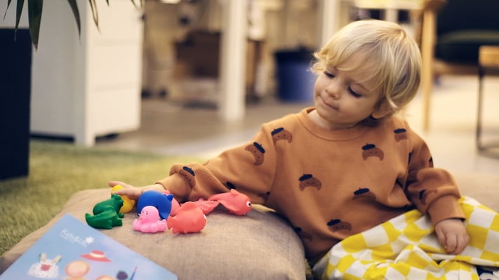 Qu'est-ce qui éveille la curiosité de votre bébé? 