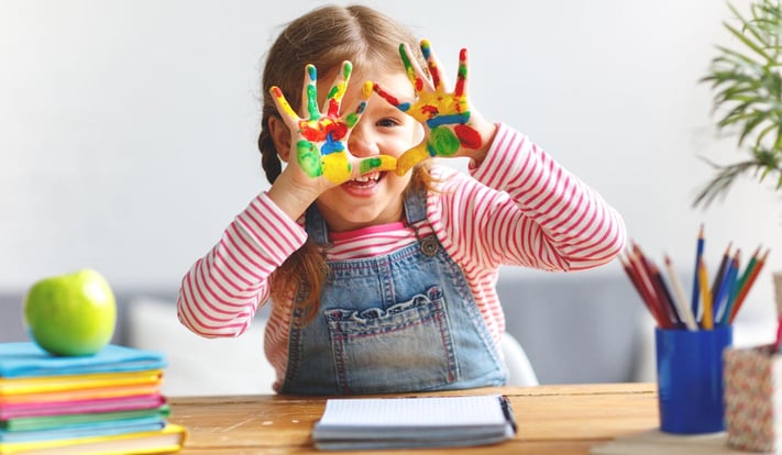 5 activités montessori à faire avec les enfants à la maison ou dans le jardin