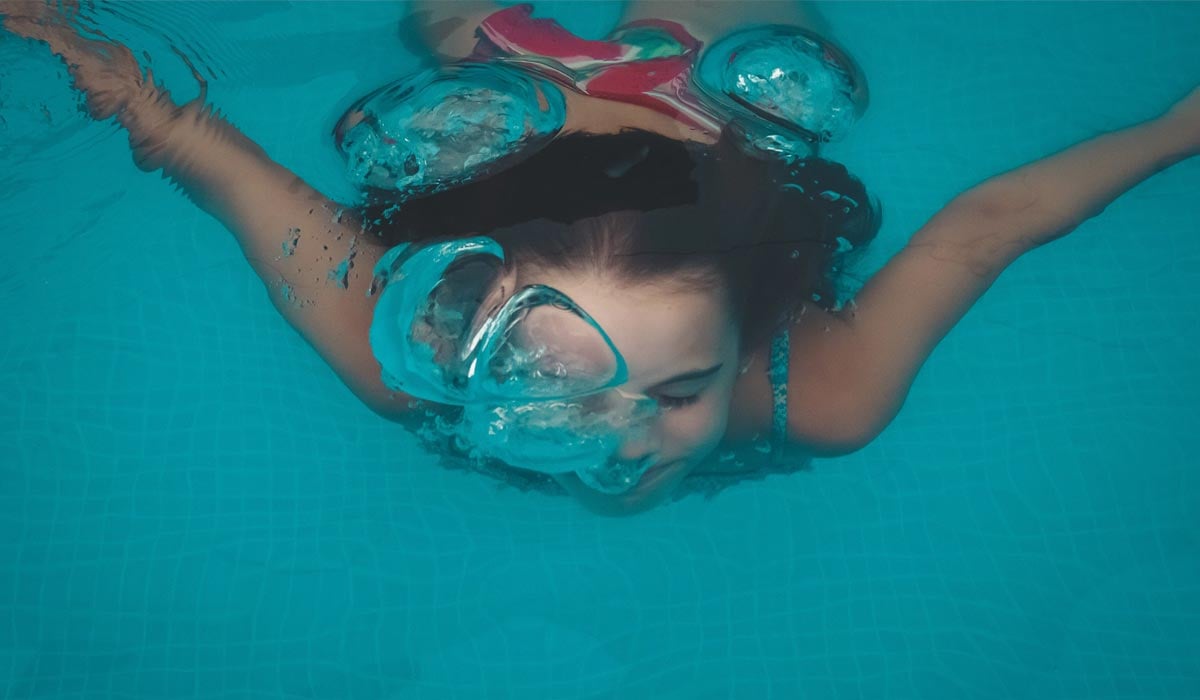 extraescolares-supervivencia-natación