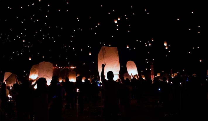 Le Nouvel An dans le monde : traditions et rituels en famille pour la nuit de la Saint-Sylvestre