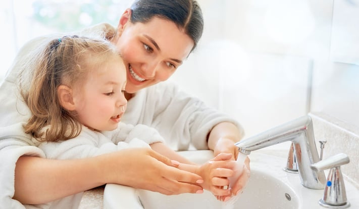 Activités pour célébrer la Journée mondiale du lavage des mains avec les enfants