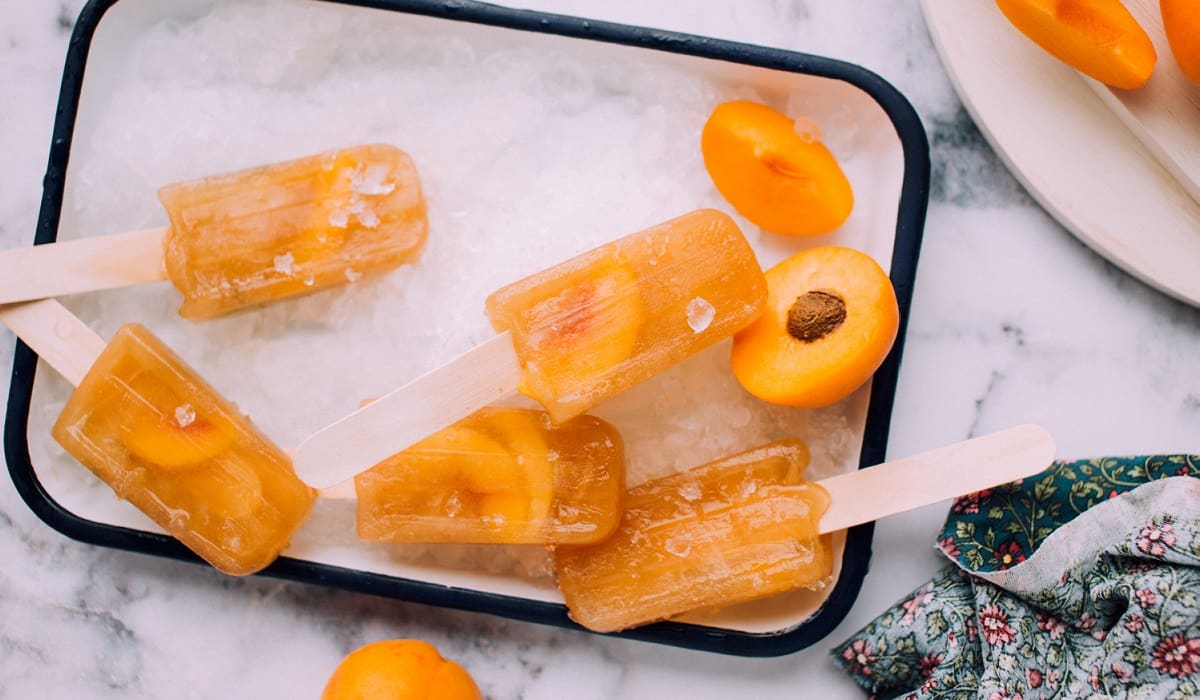 Comment préparer des glaces maison aux fruits pour les enfants ?